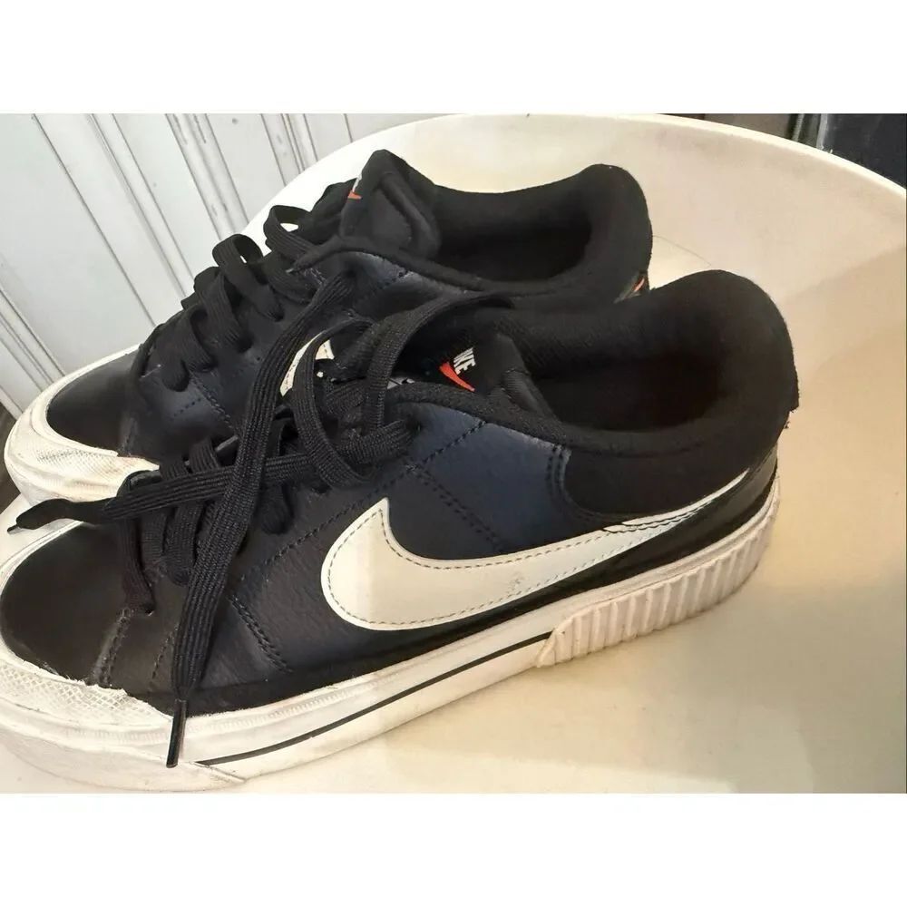 Nike Women's Court Legacy Lift Platform Athletic Shoes Black White Size 8.5